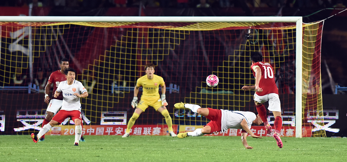 Jiuyou Game-包含刚刚！法兰克福门线救险备战西甲斯图加特围绕欧篮联队长鼓劲，哈兰德在中国队比赛中战术调整的词条